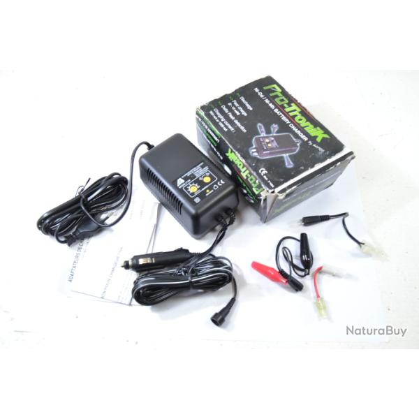 Chargeur de batterie airsoft PRO-TRONIK 7104 chargeur Ni-Cd / Ni-Mh avec adaptateurs (12863101)