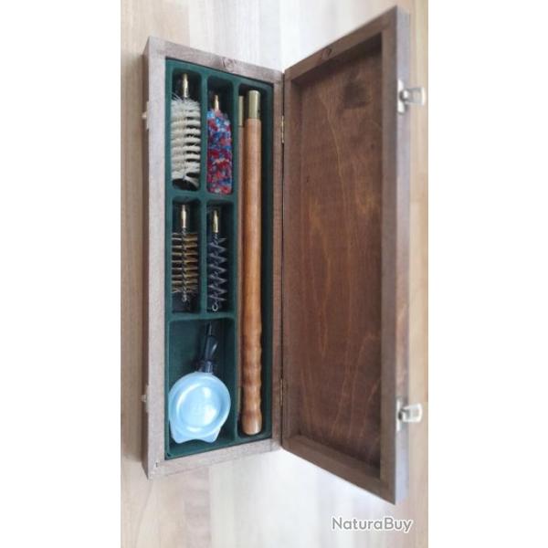 Kit de nettoyage pour carabine calibre 12 tr�s jolie avec sa bo�te
