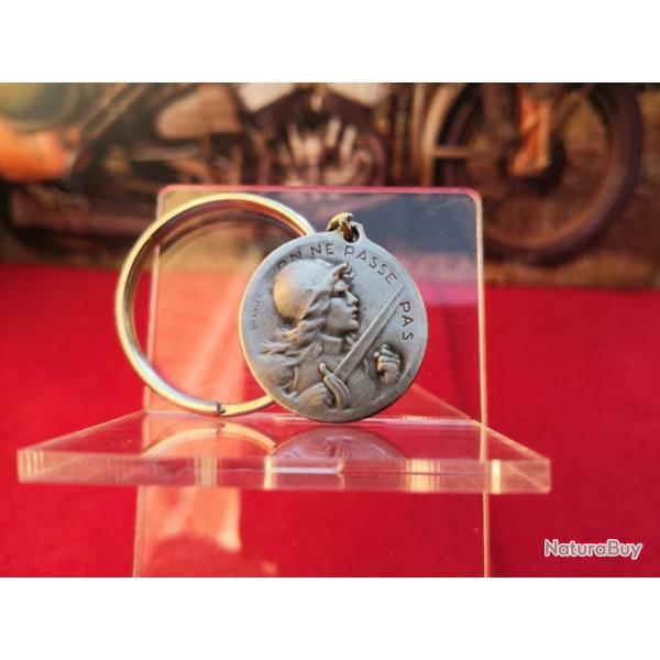 Porte cl�s m�daille de Verdun  ( sk1)