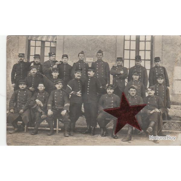 CPA Carte Photo Groupe de Militaires N�001