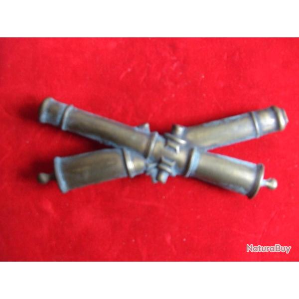 Plaque  pour giberne Troupe rglementaire  d'Artillerie Franaise Mod .1845 . lot N 6  .