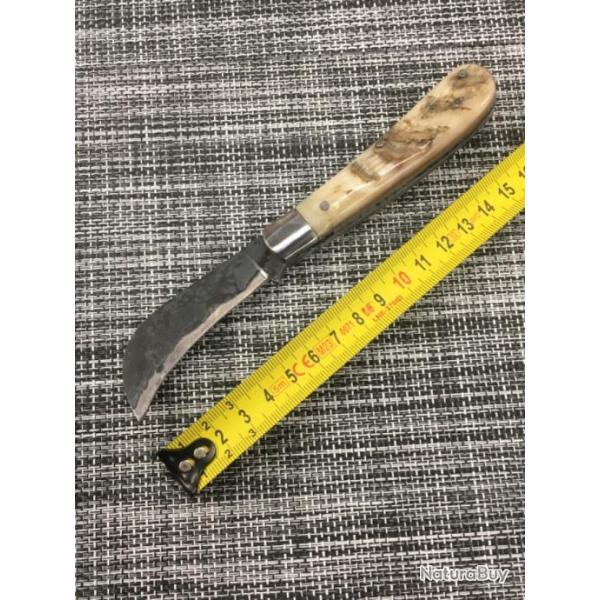 Couteau serpette manche en corne de b�lier