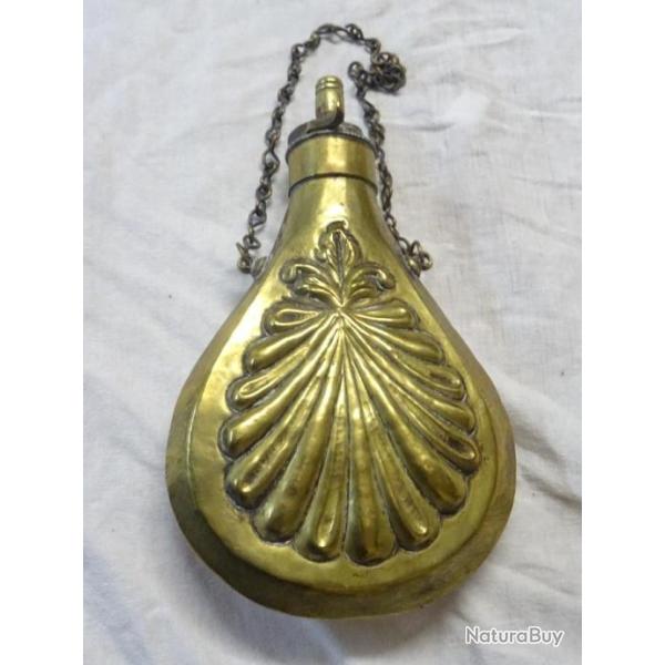 382- lot tr�s belle poire a poudre a d�cor v�g�tal , tr�s grande = (  voir photos )