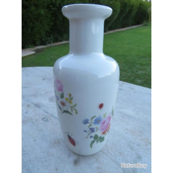 Vase balustre en porcelaine d'art sign�e d'Ecoute s'il pleut, Manufacture de la famille Huet (XX�)