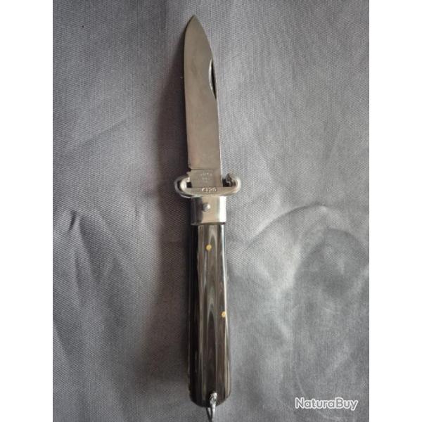 Ancien couteau italien num�rot� avec marquage