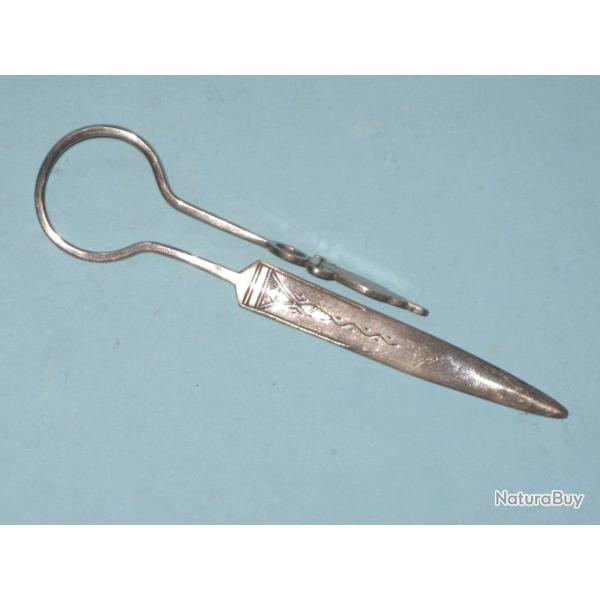 L�gion �trang�re : marque-page en argent massif.