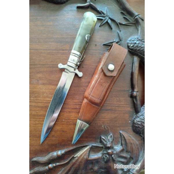 Dague espagnole vintage pliante  � palme et palanquille Albacete Medrano