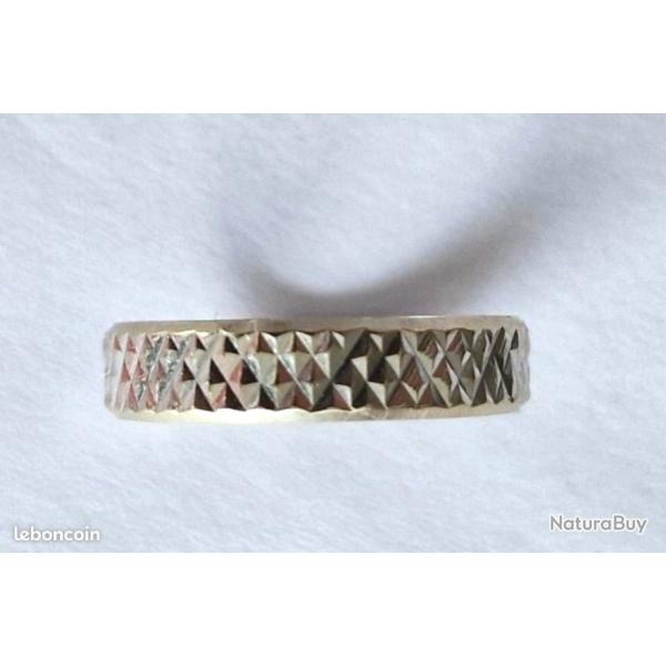 Bague en or 18 carats - or blanc martel et lisers or jaune - taille 55