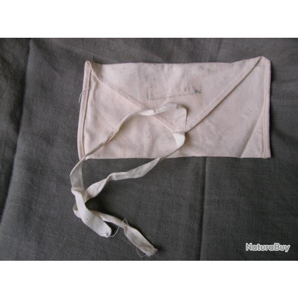 WW2/POSTWAR TROUSSE A COUTURE VIDE MILITAIRE FRANCAISE BLANC AVEC TAMPON MOD�LE51 ANN�ES 50/60