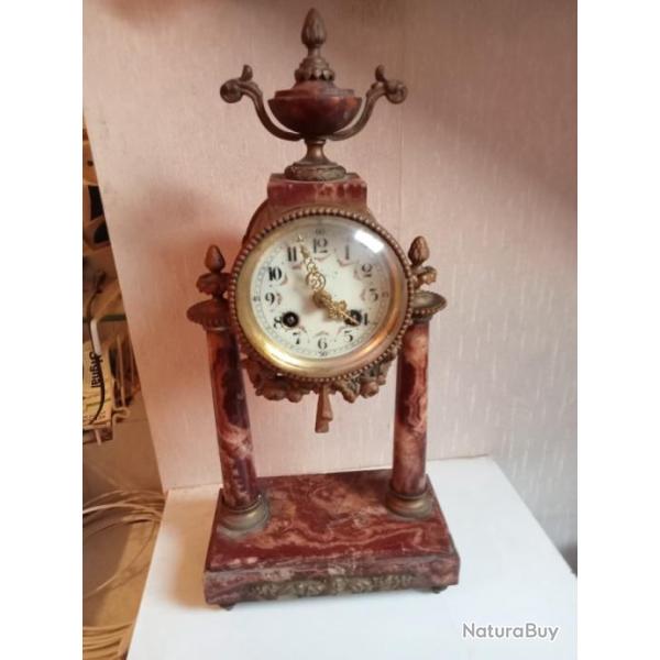pendule ancienne colonne et support en marbre rose et bronze hauteur 43 cm, manque le balancier