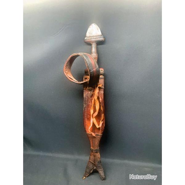 ANCIEN ET BEAU COUTEAU DE BRAS SAKINE TUBU, XIX, TCHAD, LAME TOP,  POUR COLLECTION AFRIQUE
