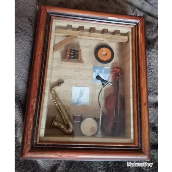 cadre tableau vitrine sur le th�me de la musique et cin�ma