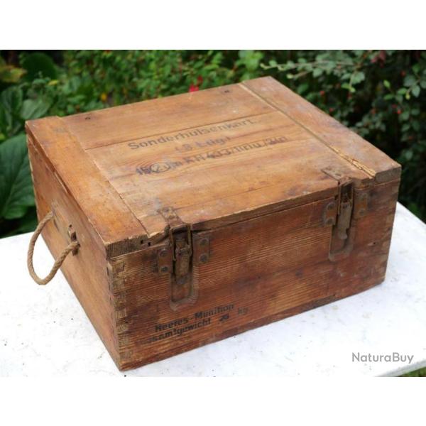 WEHRMACHT - Caisse Sonderh�lsenkart. 15,2 cm KH.433 (r) prise russe provenance Normandie 1944