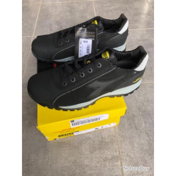Chaussures de s�curit� diadora taille 43 neuve.