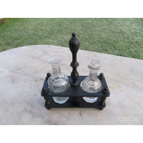 Ancienne paire de flacons gradu� d'apothicaire/chimiste sur support en bois noirci - FRANCE (XIX�)