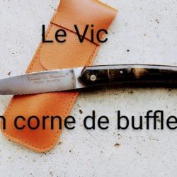 Couteau pliant en corne de buffle.               Par Fernand le coutelier