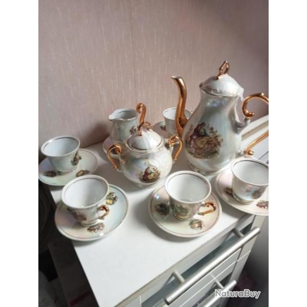 service a th� ancien en porcelaine