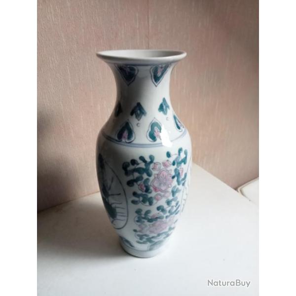 vase ancien en porcelaine hauteur 25 cm