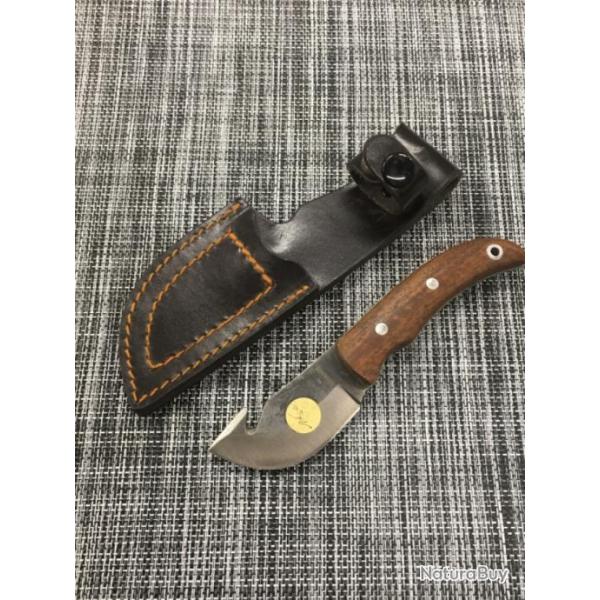 Couteau d�pouilleur de chasse et son fourreau