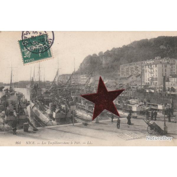 CPA -Marine de Guerre-" Nice " les Torpilleurs dans le port N�600
