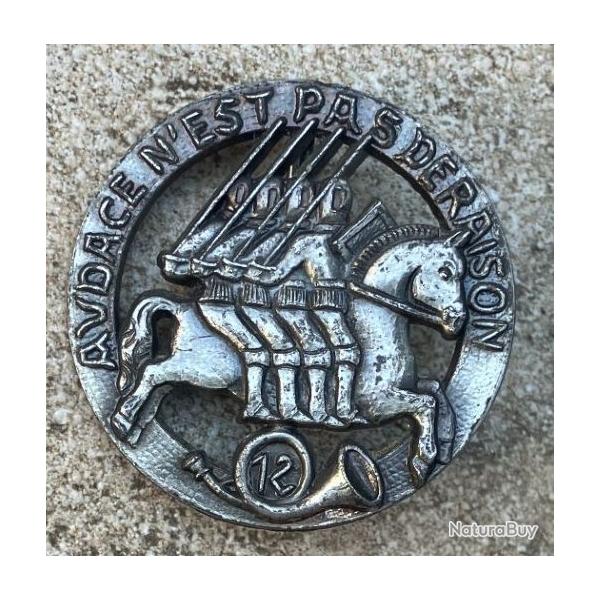 12� R�giment de Chasseurs, rond, avec cor, �pingle � bol�ro