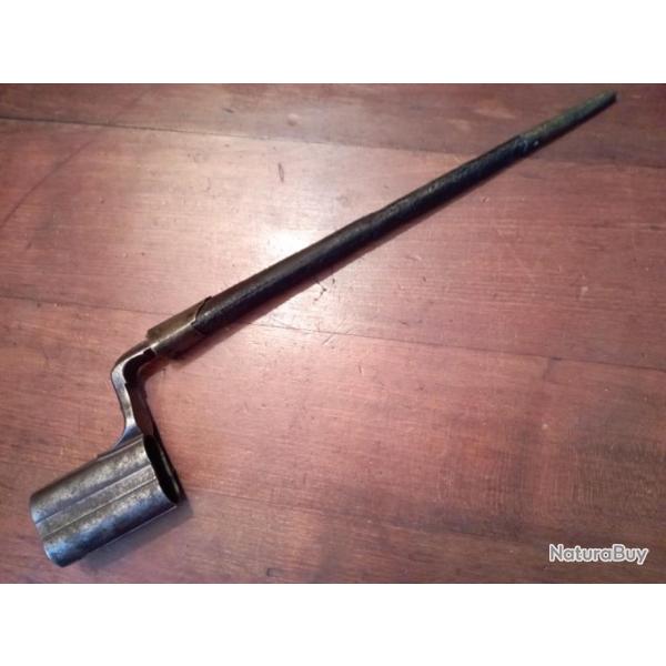 Ba�onnette pour fusil de chasse juxtapos� de type officier de gendarmerie ou voltigeur.