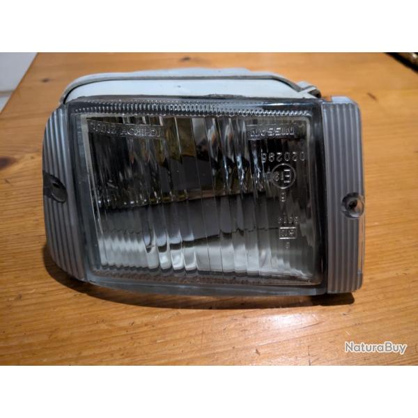 Anti-brouillard droit Nissan Sunny