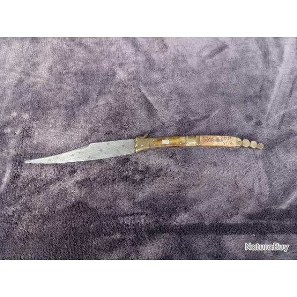 Beau couteau pliant Navaja, lame sign�e Toledo,