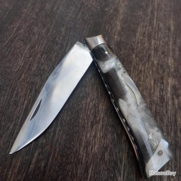 Couteau R�gional ALPIN SANNAJUST ? MAKI  Manche en R�sine