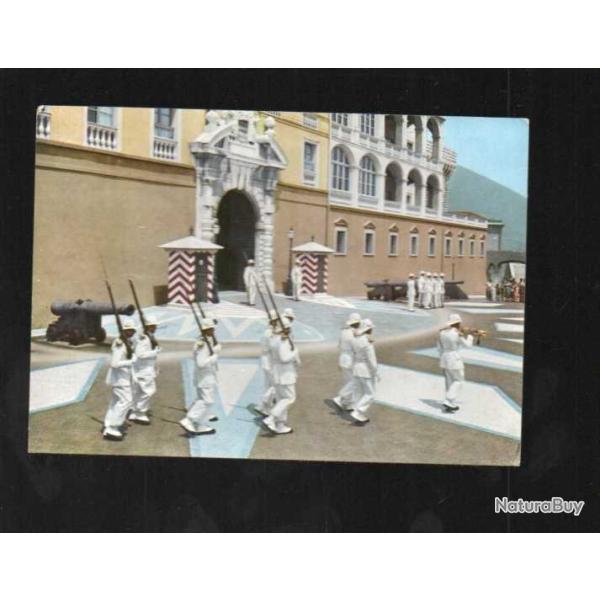 monaco rel�ve de la garde tenue d'�t� ,  trompette , canon , palais princier