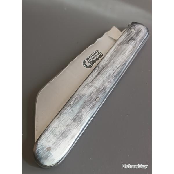 ANCIEN COUTEAU, V�RITABLE BROSSARD, THIERS, XX�me, manche CORNE, guilloch�.