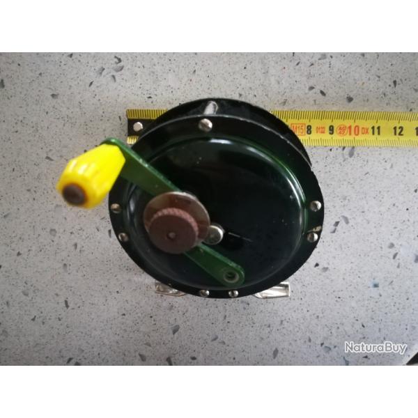 Moulinet ancien au toc pour p�che a la truite