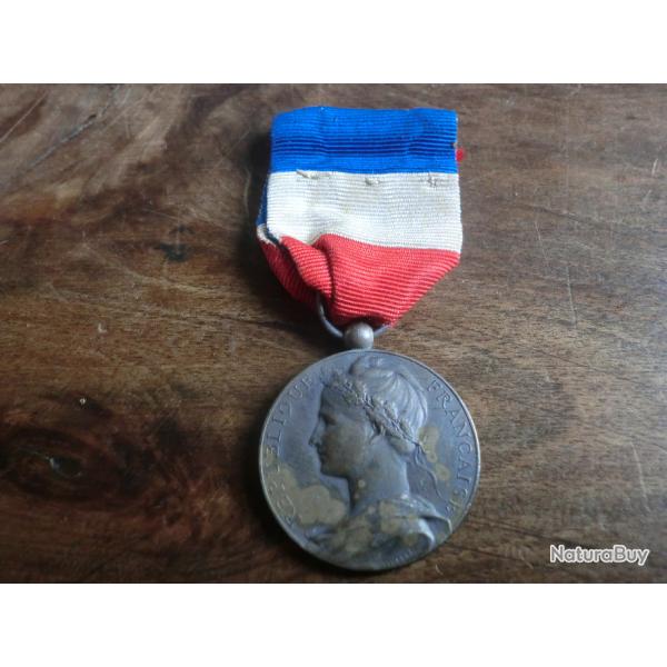 m�daille  du travail   1902 /  borrel  m�tal argent