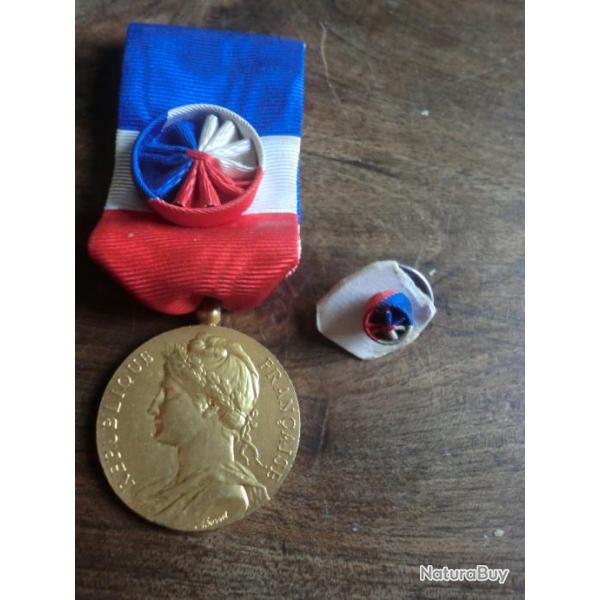 m�daille  ministere  du travail   1959  /  borrel