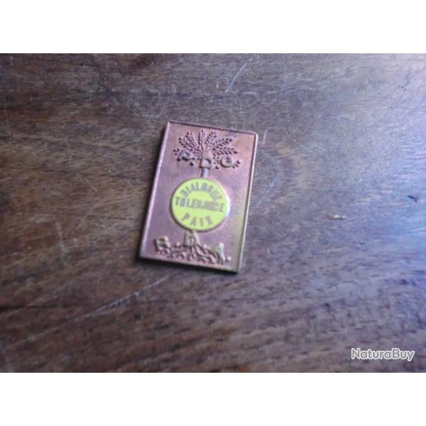 insigne politique partie d�mocratique de guin�e / p.delande 161 quai valmy paris