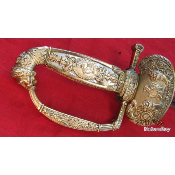 �p�e de pair du royaume France Roi royaut� plateau au coq cornes d'abondance Ath�na victorieuse lion