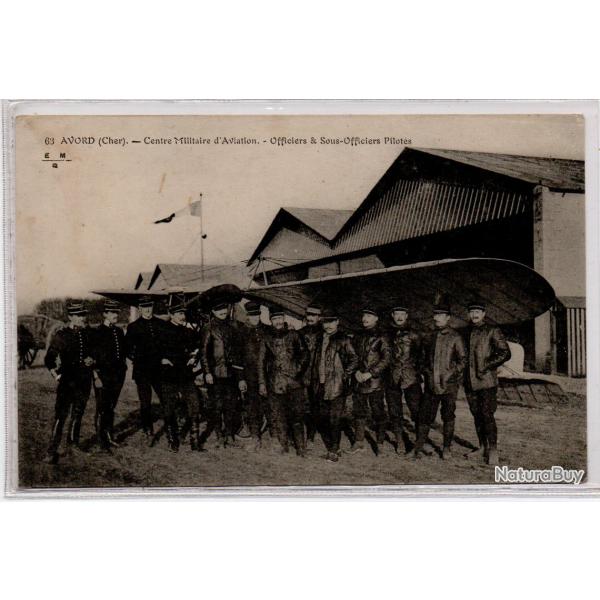 CPA - AVORD  ( Cher ) - Centre Militaire d'Aviation - Officiers &Sous-Officiers Pilotes N�1051
