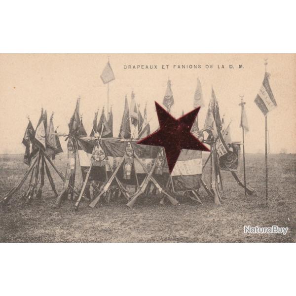 CPA - LES DRAPEAUX DE LA D. M. N�118