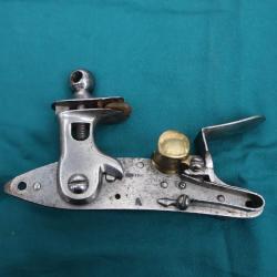 Platines &agrave; silex Espagnole XXe model 1806 ........Payement en 3 x maximum( Livr&eacute; par Happy post 11�)