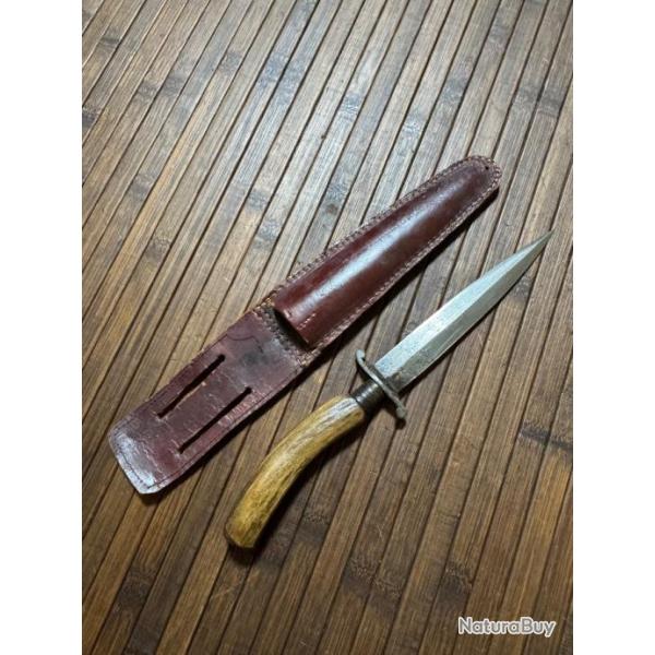POIGNARD DAGUE XlX �me MANCHE BOIS DE CERF