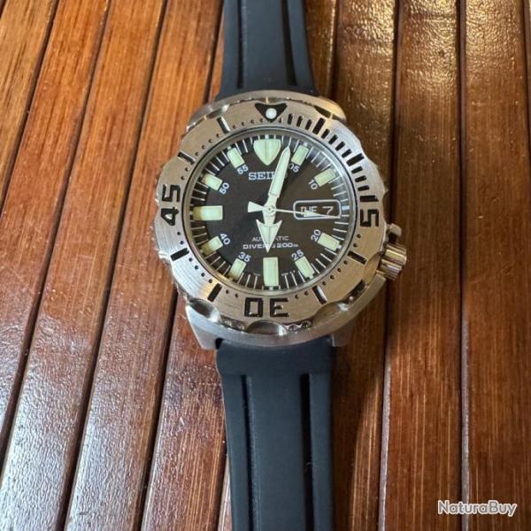 MONTRE SEIKO AUTOMATIQUE SCUBA DIVER BLACK MONSTER 200 M�tres VINTAGE COMME NEUVE