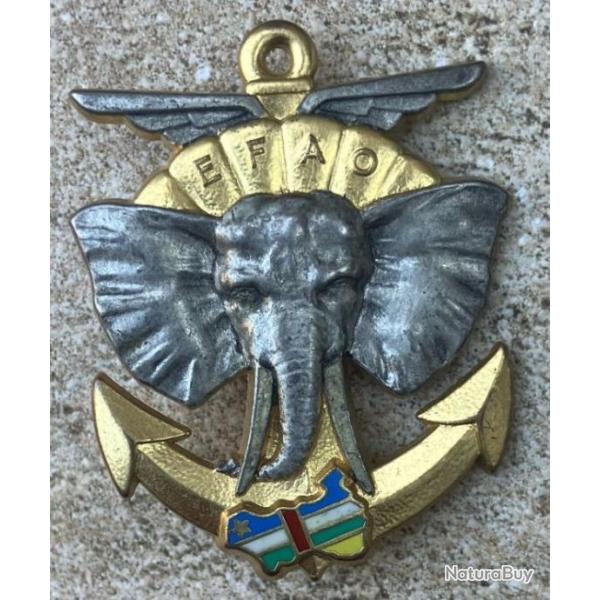 E.F.A.O, �l�phant, dos dor�