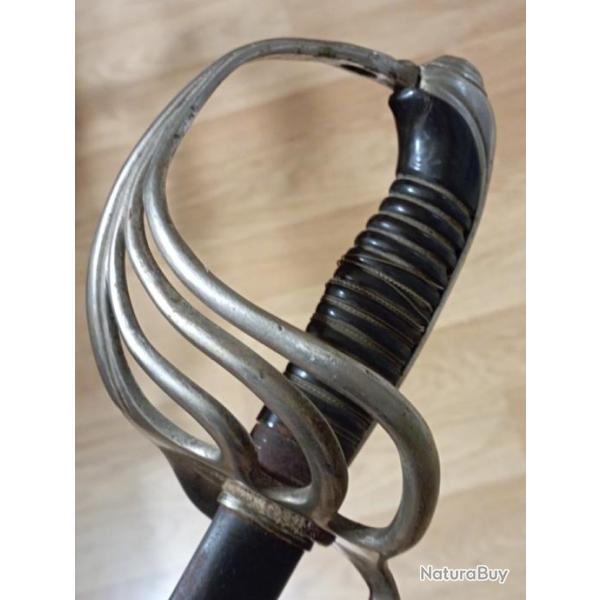 Rare sabre r�glementaire d'officier Fran�ais d'infanterie Mle 1882 , fourreau bronz�