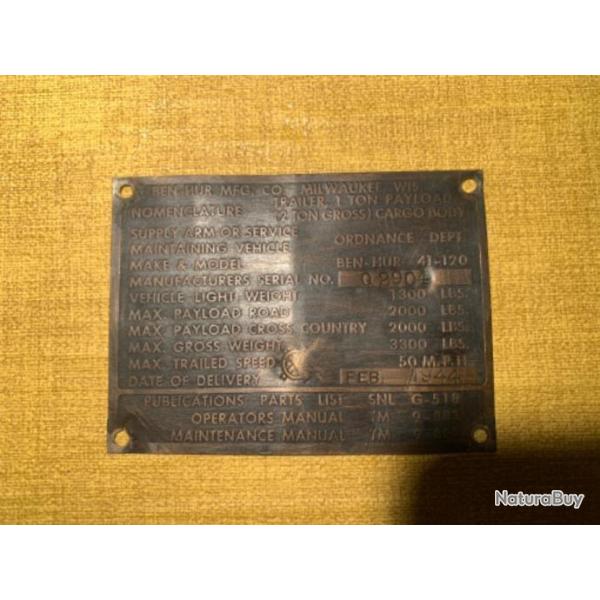 Rare plaque d'identification de remorque Am�ricaine 1 tonne originale . Datee 1944