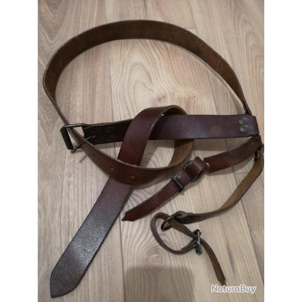 Ceinturon cuir m�di�vale porte �p�e