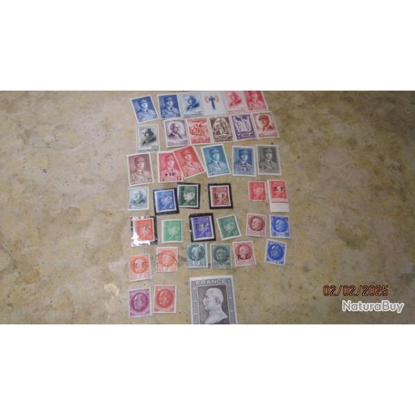 32 timbres Philippe P�tain Mar�chal FRANCE Etat Fran�ais Vichy collaboration ww2 occupation timbre