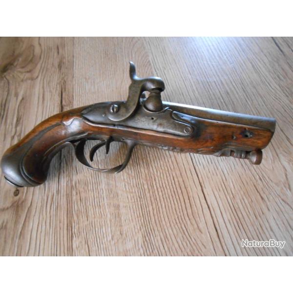 Pistolet dit " de carrosse  " � deux canons en table XVIII�me Si�cle