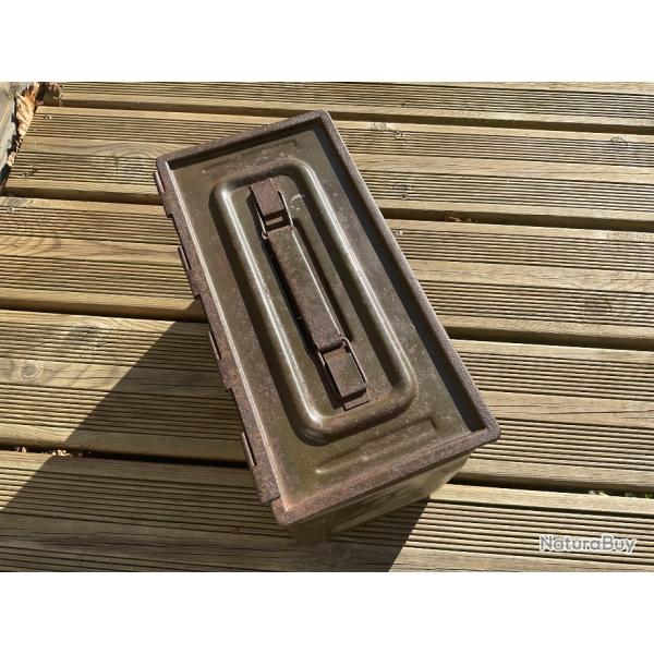 Caisse US ARMY -M2 fabricant UNITED -   AMMUNITION BOX M2 CAL 50