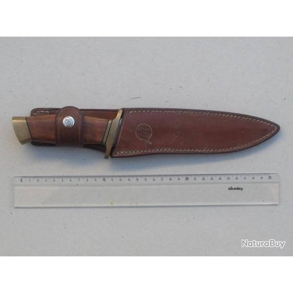 Couteau ancien de chasse STAINLESS MAGNUM avec son �tui en cuir (avec lani�re anti-perte)