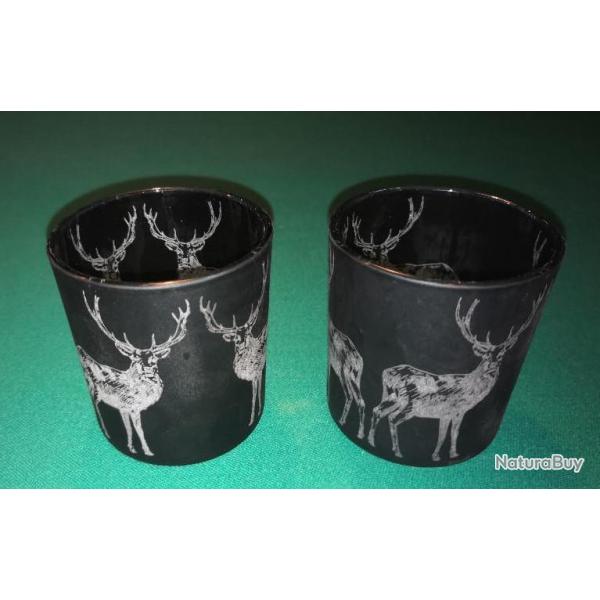 LOT DE 2 PHOTOPHORES MOTIF CERF H 8 � 7 cms superbes